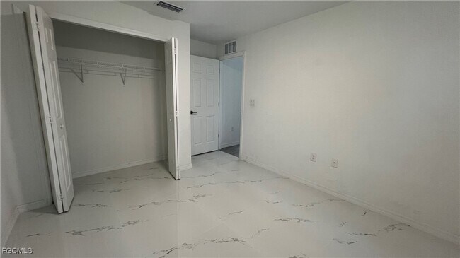 Building Photo - 213 NW 9th St