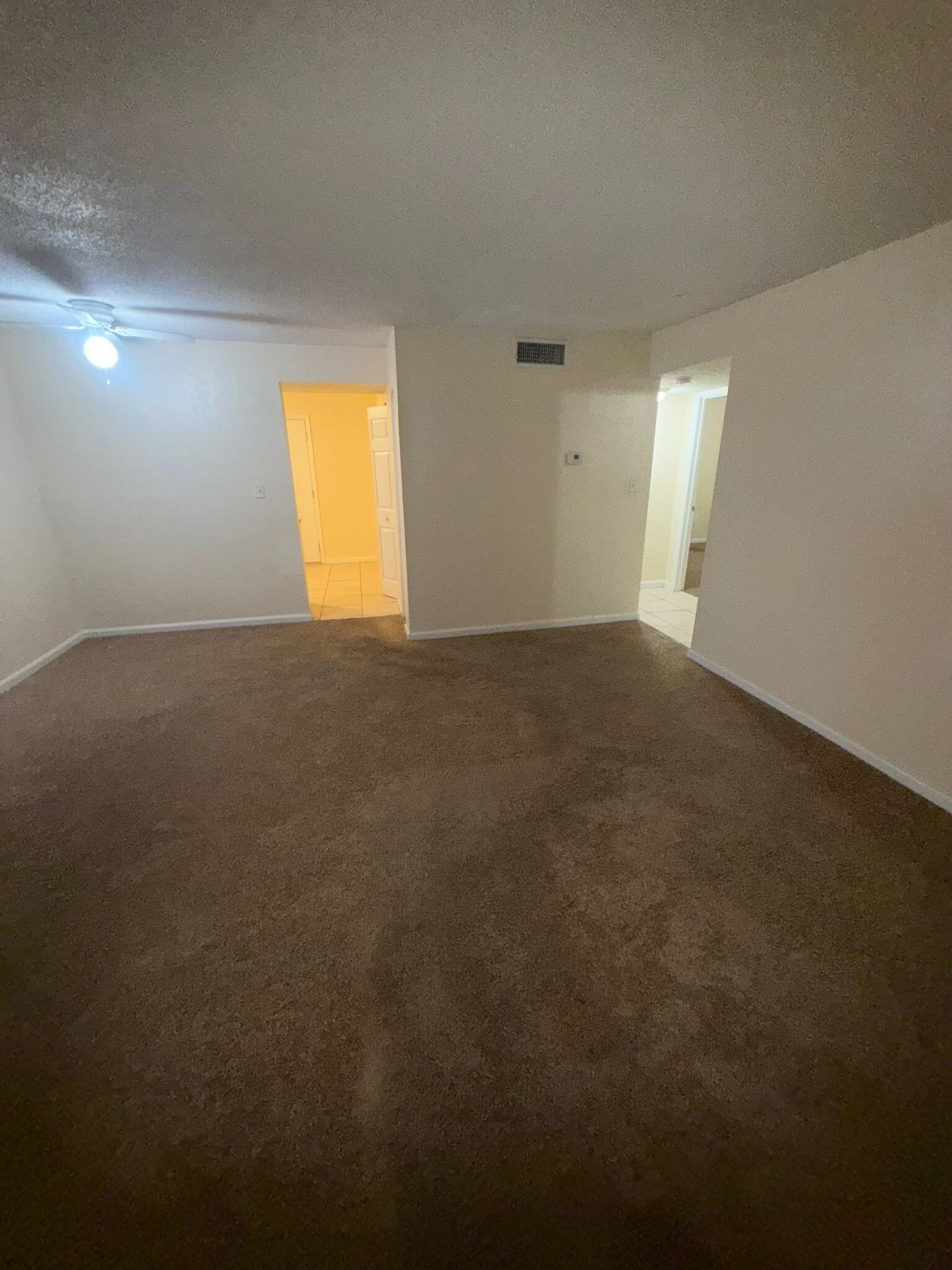 Building Photo - 204 Poinsettia Pine Ct