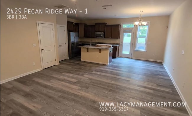 Building Photo - 2429 Pecan Ridge Way