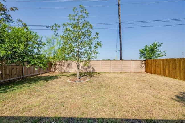 Building Photo - 2408 Elara Dr