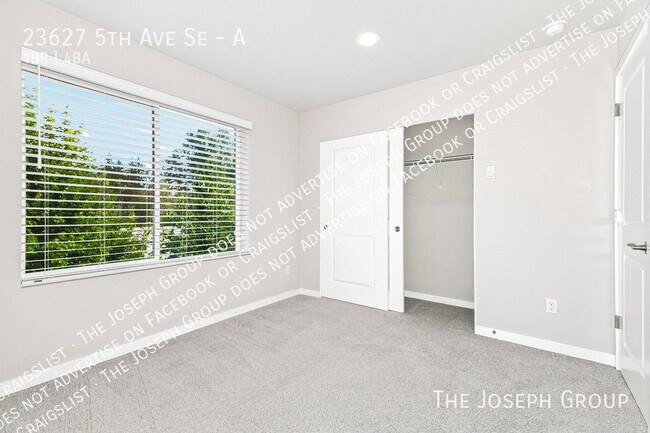 Building Photo - 23627 5th Ave SE