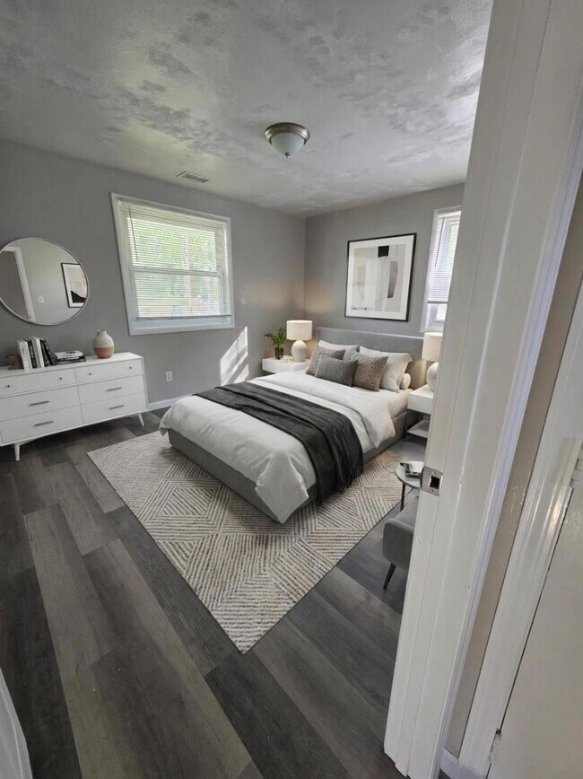 Building Photo - 1306 Cartwright Dr