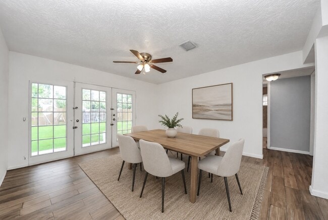 Building Photo - 7414 Battlewood Dr