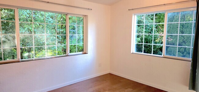 Building Photo - 42-KE642 N Bass Ct