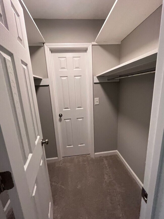 Building Photo - Available May 1st. Totally Remodeled 3 BR/2 BA