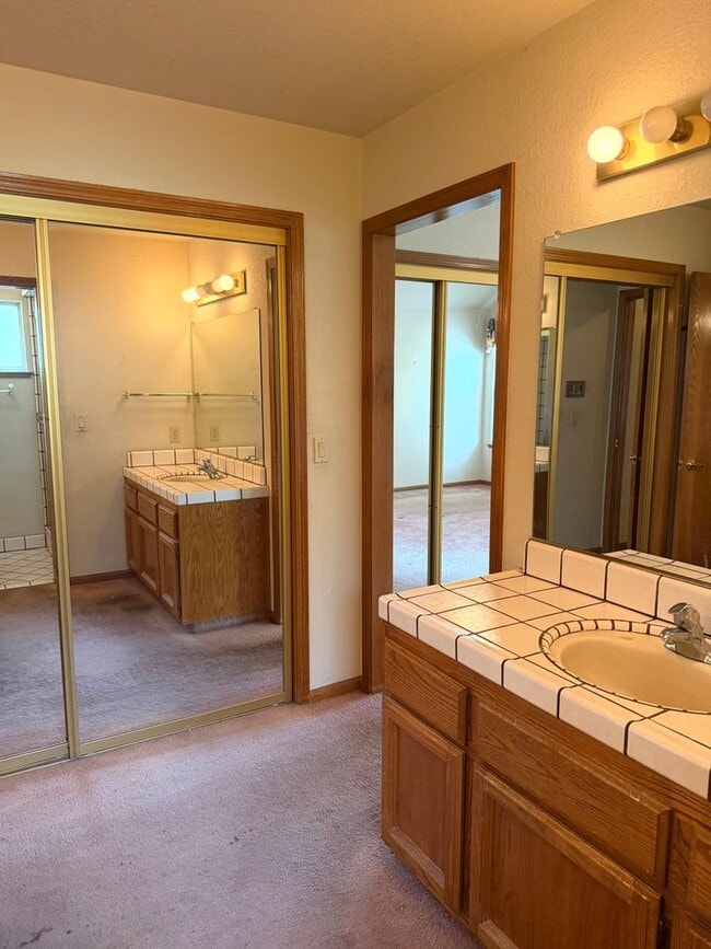 Building Photo - 5523 Freeman Cir