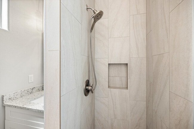 Building Photo - 56 Penelope St