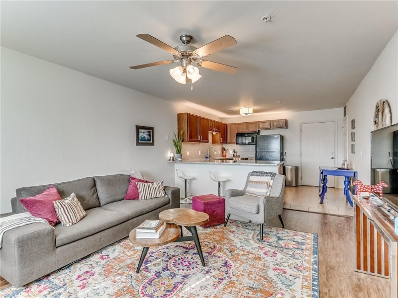 Building Photo - 1320 12th Ave SE