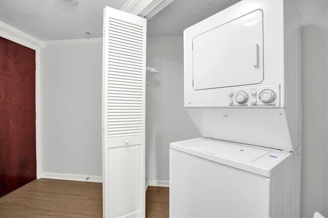 Building Photo - 199 14th St NE