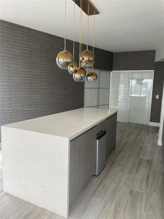 Building Photo - 2900 NE 7th Ave