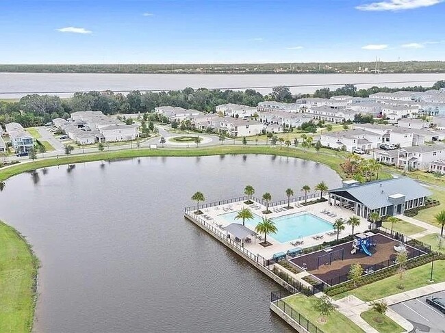 Building Photo - 635 Belgrove St