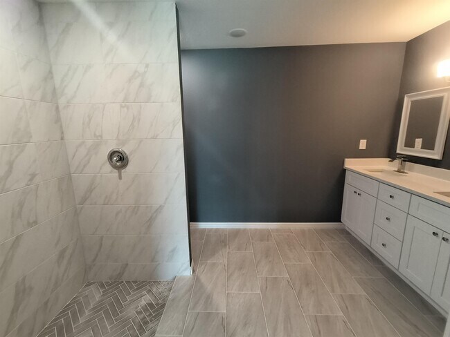 Building Photo - 1407 NE 16th Terrace