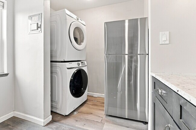 Building Photo - $2,220.95 with $300 Off the first month's rent, 2 Beds - 2 Bath, Duplex in Denver with Washer and...