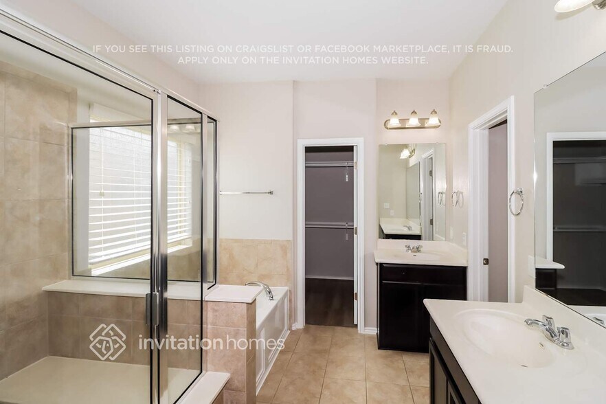 Building Photo - 110 Camden Cove