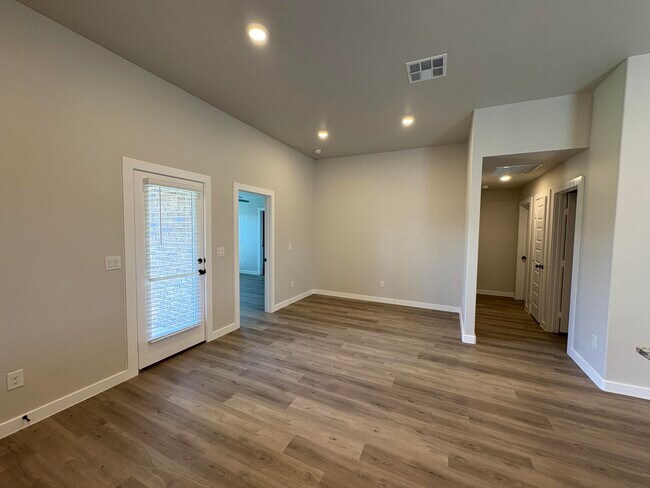 Building Photo - 2215 134th St