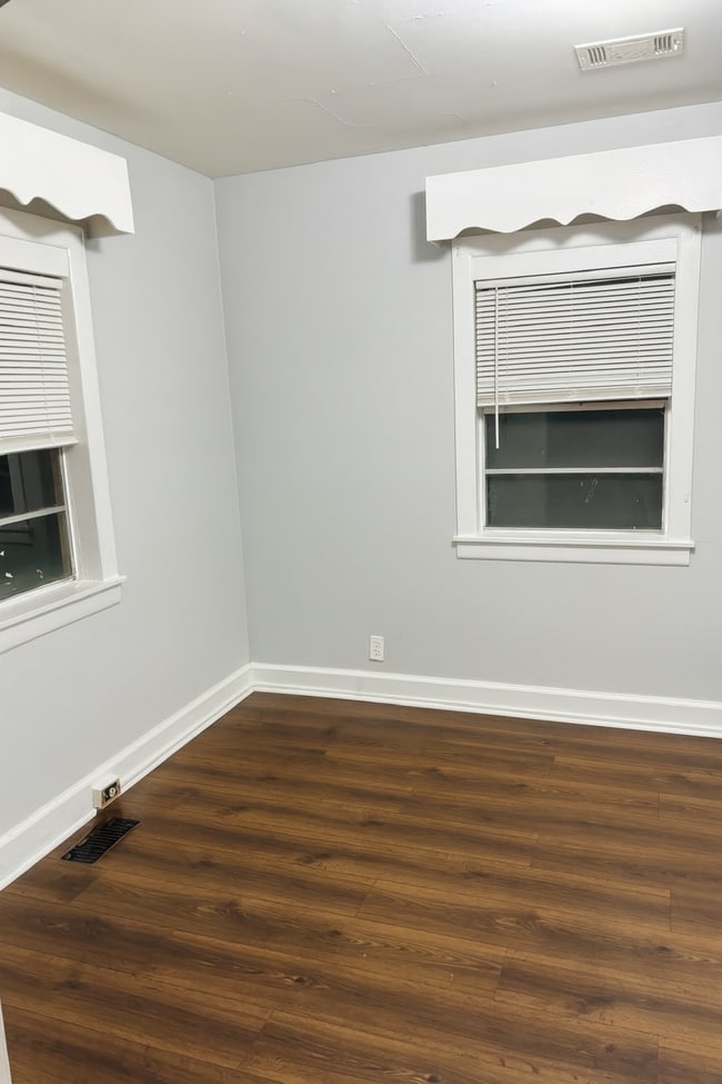 Building Photo - 290 Clisby Pl