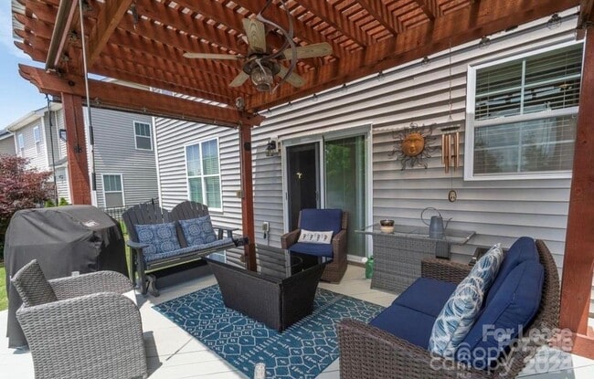 Building Photo - 11054 Hat Creek Ln