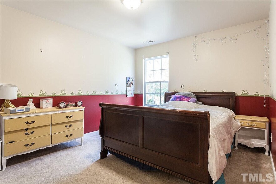 Building Photo - Room in Single Family Home on Autumn Leaf Ln