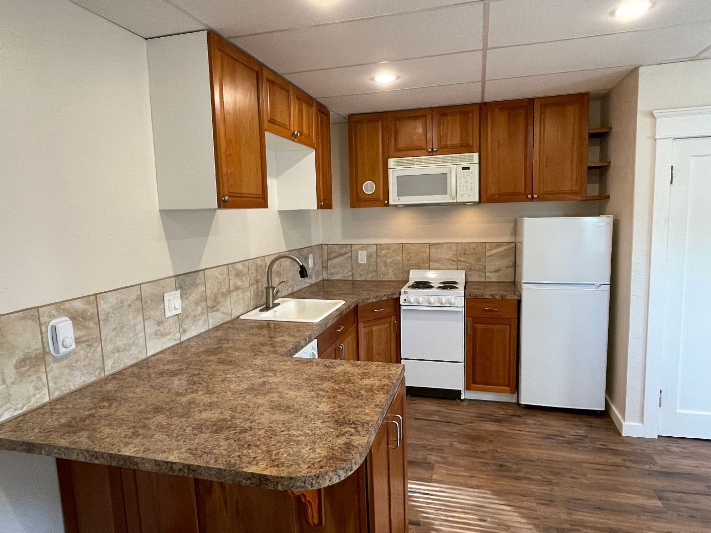 Kitchen - 647 N Morton St