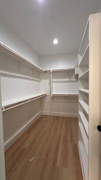 Building Photo - 380 N Dallas St