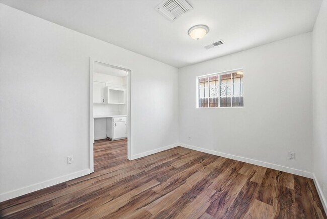 Building Photo - 314 Monterey St