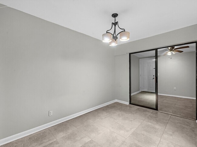 Building Photo - 2647 Marilee Ln