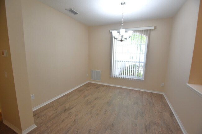 Building Photo - 2736 Tall Maple Loop