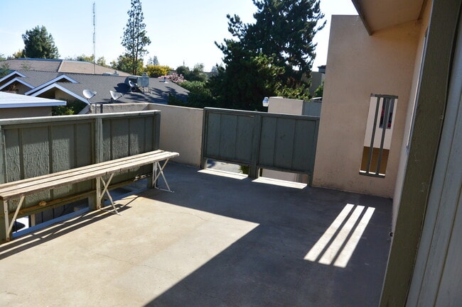 Building Photo - 2740 S Sallee Ct
