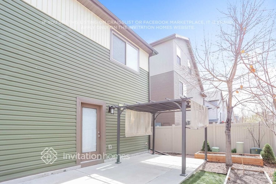 Building Photo - 4892 Halifax Ct