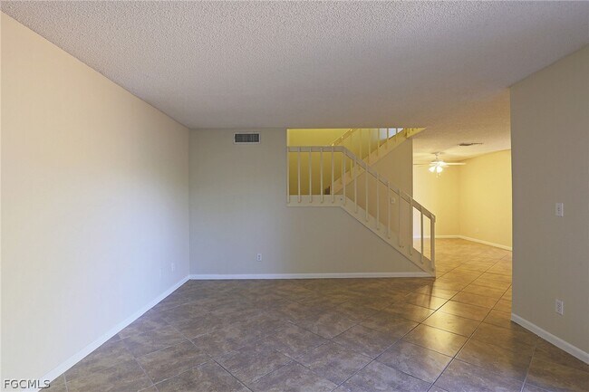 Building Photo - 12353 Woodrose Ct