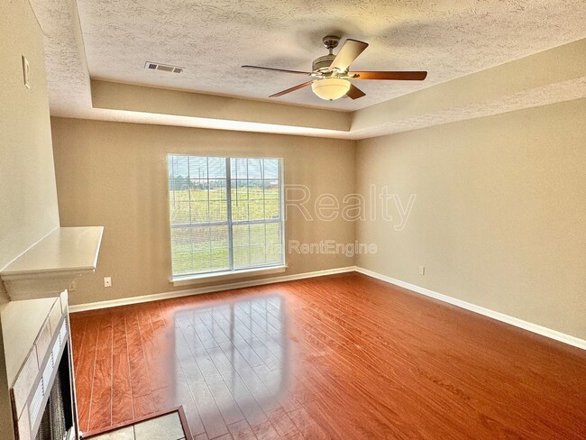 Building Photo - 5931 Brewbaker Blvd