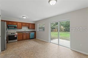 Building Photo - 924 Poplar Dr