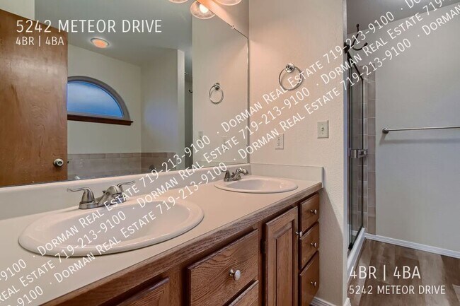 Building Photo - 5242 Meteor Dr