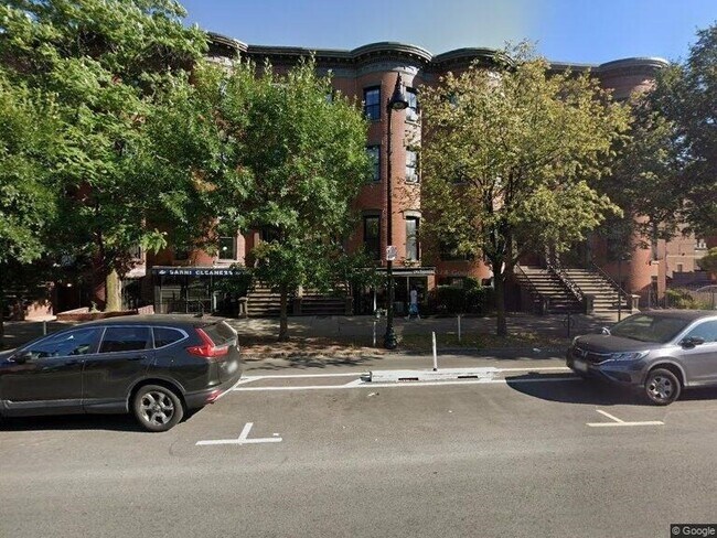 Building Photo - 670 Tremont St
