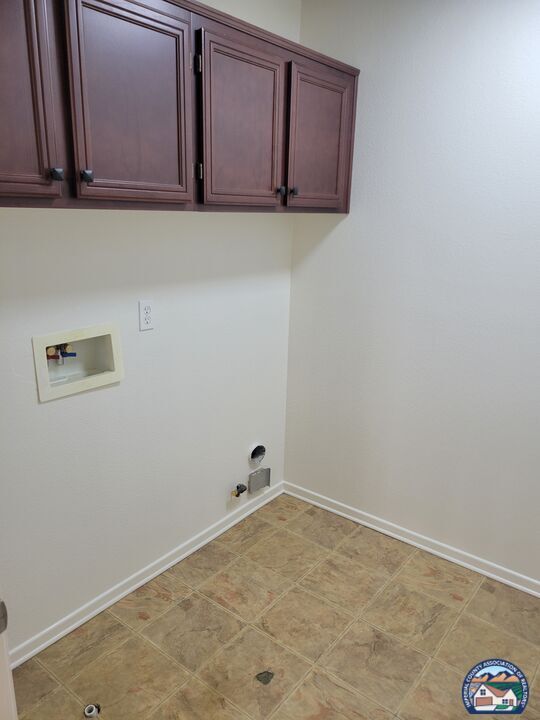 Building Photo - 642 Brewer Rd