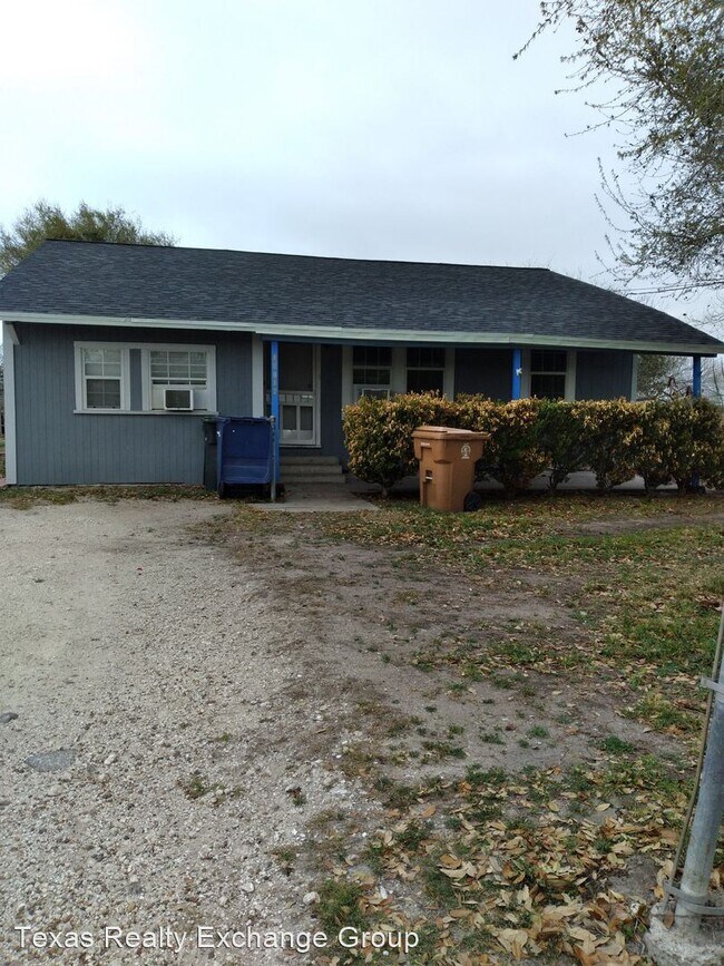 4 br, 2 bath House 10912 Annaville Rd 10912 Annaville Rd Corpus