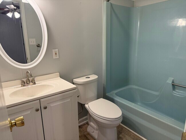 Building Photo - 2503 Apricot Ln