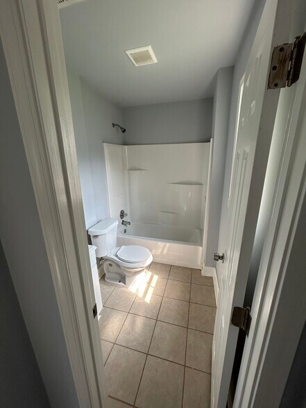 Bathroom 1 - 2588 wren cir