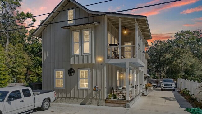 Building Photo - 5422 Leonard St