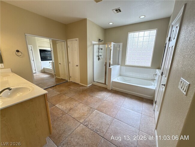 Building Photo - 2768 Craigmillar St