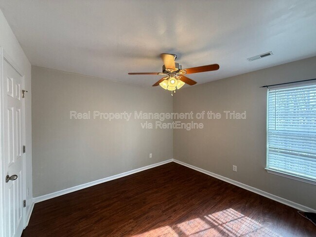 Building Photo - 6519 Ashebrooke Dr