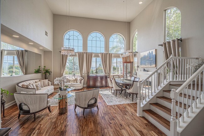 Building Photo - Expansive 5-Bedroom Home with Spa & Solar ...