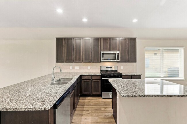 Building Photo - 5323 Brooklyn Rose Dr