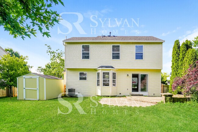 Building Photo - Prepare to fall in love with this 4 bedroo...