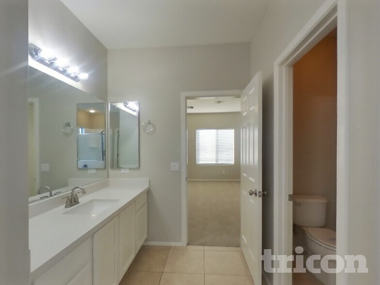 Building Photo - 5407 W Beverly Rd