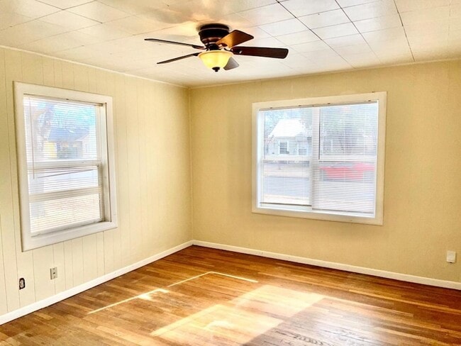 Building Photo - 2220 20th St