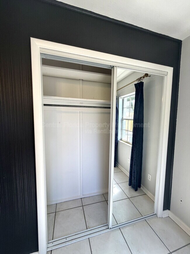 Building Photo - 1947 Summerfield Rd