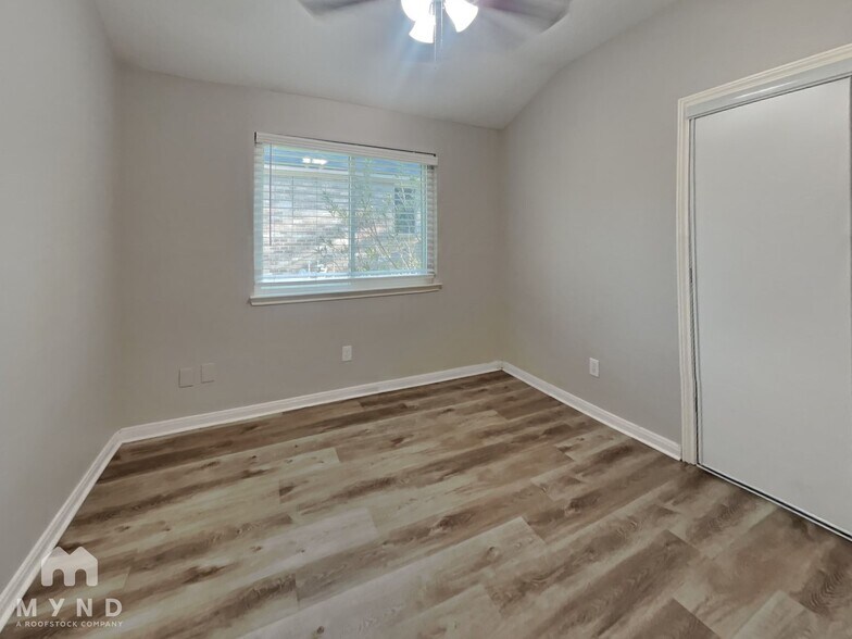 Building Photo - 234 Hartford Ln