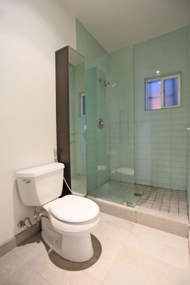 Building Photo - Spacious three-story 4BR/3BA single family home in Bernal Heights, Deck, View,W/D,Storage(637 Per...