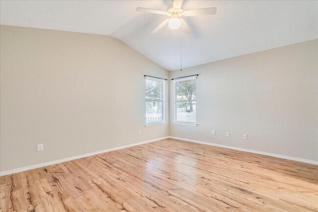Building Photo - 175 Wetzel